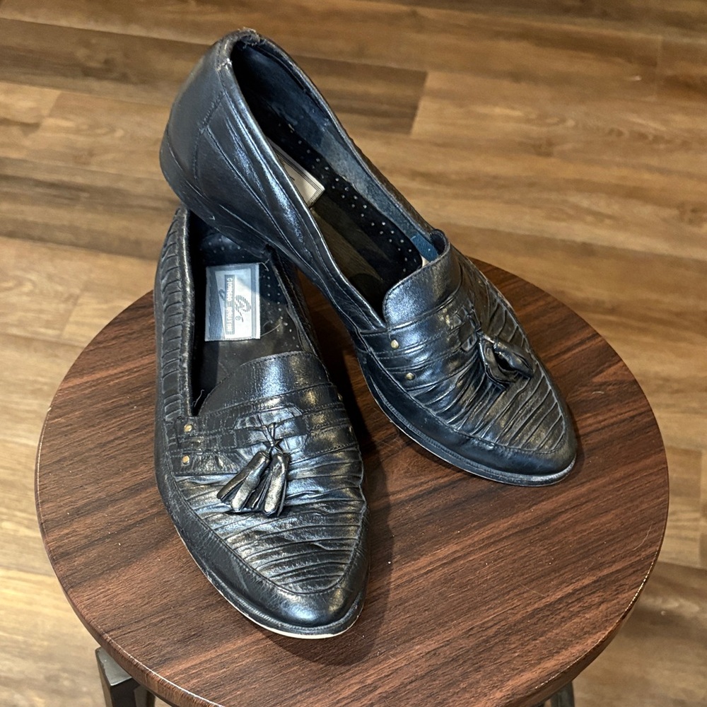 Giorgio Brutini Black Embossed Tassel Oxfords